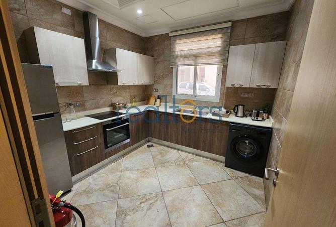 956364 - Property Image 3