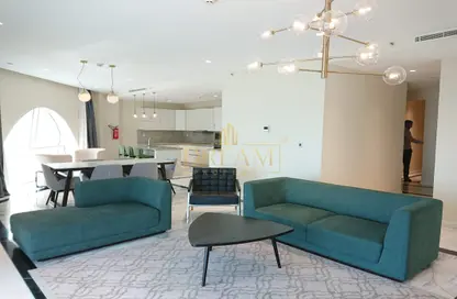 Apartment - 3 Bedrooms - 4 Bathrooms for rent in Floresta Gardens - Floresta Gardens - The Pearl Island - Doha