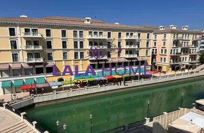 Apartment - 1 Bedroom - 2 Bathrooms for rent in Carnaval - Qanat Quartier - The Pearl Island - Doha