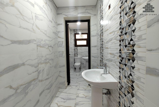 940463 - Property Image 3