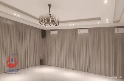 Empty Room image for: Villa - 6 Bedrooms for rent in Ain Khalid Gate - Ain Khaled - Doha, Image 1