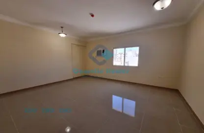Apartment - 3 Bedrooms - 1 Bathroom for rent in Al Mansoura - Al Mansoura - Doha