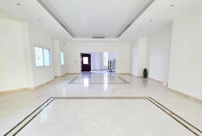 955164 - Property Image 2