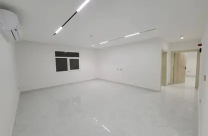 شقة - 2 غرف نوم - 3 حمامات للايجار في بناية مدينة خيلفه 58 - مدينة خليفة جنوب - مدينة خليفة - الدوحة