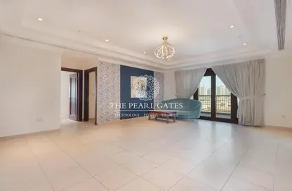 Apartment - 3 Bedrooms - 4 Bathrooms for rent in East Porto Drive - Porto Arabia - The Pearl Island - Doha