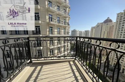 Apartment - 2 Bedrooms - 4 Bathrooms for rent in Floresta Gardens - Floresta Gardens - The Pearl Island - Doha