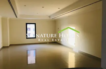Apartment - 2 Bedrooms - 2 Bathrooms for sale in Tower 14 - Porto Arabia - The Pearl Island - Doha