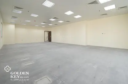 Office Space - Studio - 2 Bathrooms for rent in Hiteen Street - Al Muntazah - Doha