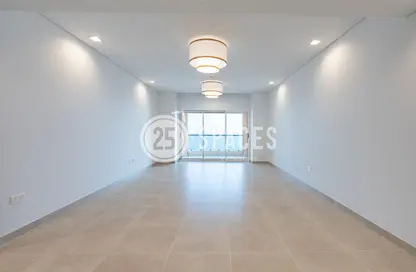 Apartment - 2 Bedrooms - 3 Bathrooms for rent in Al Mutahidah Tower - Viva Bahriyah - The Pearl Island - Doha