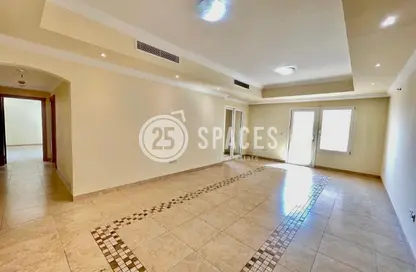 شقة - 2 غرف نوم - 3 حمامات للبيع في طريق بورتو الغربي - بورتو أرابيا - جزيرة اللؤلؤة - الدوحة