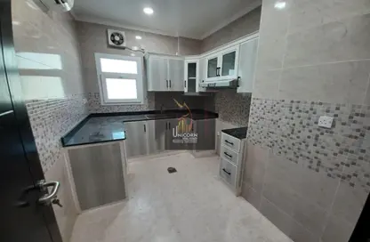 Apartment - 2 Bedrooms - 2 Bathrooms for rent in Al Nasr Street - Al Nasr - Doha