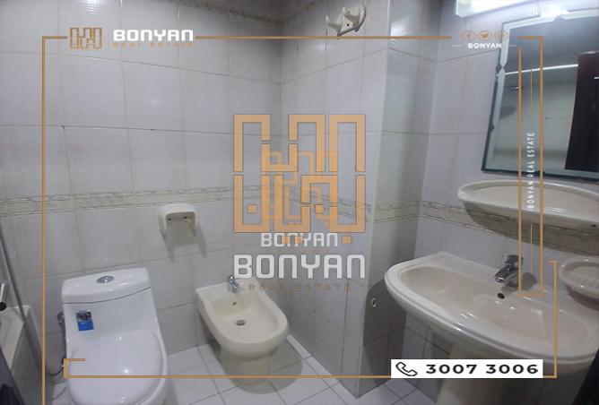 Apartment - 1 Bedroom - 2 Bathrooms for rent in West Bay Tower - West Bay - West Bay - Doha