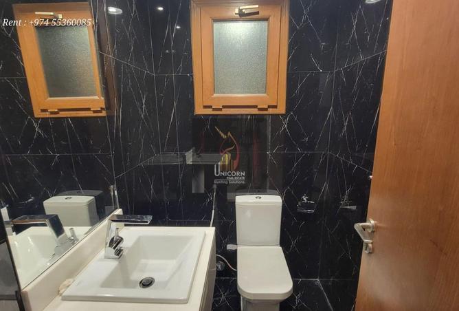 912889 - Property Image 3