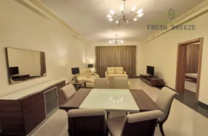 Living / Dining Room image for: Apartment - 1 Bedroom - 2 Bathrooms for rent in Musheireb - Doha, Image 1