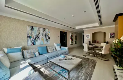 Apartment - 1 Bedroom - 2 Bathrooms for rent in East Porto Drive - Porto Arabia - The Pearl Island - Doha