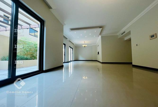 950082 - Property Image 2