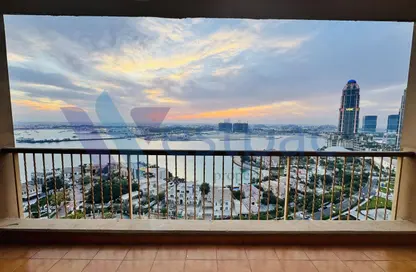 Apartment - 3 Bedrooms - 5 Bathrooms for rent in East Porto Drive - Porto Arabia - The Pearl Island - Doha Apartment - 3 Bedrooms - 5 Bathrooms for rent in East Porto Drive - Porto Arabia - The Pearl Island - Doha