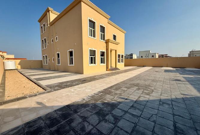 1002344 - Property Image 2