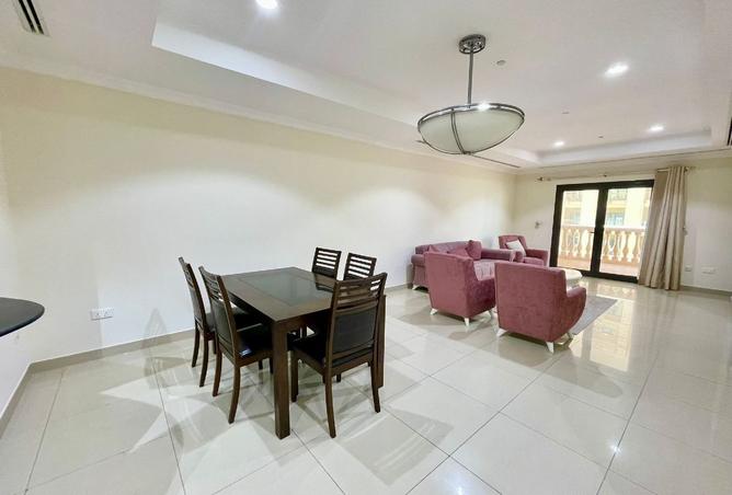 958422 - Property Image 2