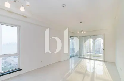 شقة - 3 غرف نوم - 3 حمامات للايجار في فيفا غرب - فيفا بحرية - جزيرة اللؤلؤة - الدوحة