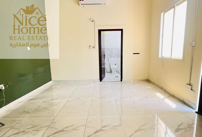 907812 - Property Image 3