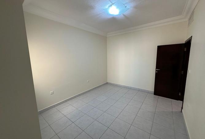 1002310 - Property Image 3