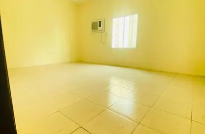 Apartment - 2 Bedrooms - 2 Bathrooms for rent in Al Muntazah Street - Al Muntazah - Doha