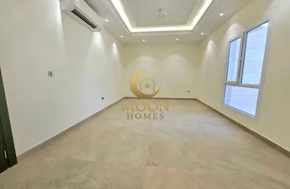 شقة - 2 غرف نوم - 2 حمامات للايجار في شارع النصر - النصر - الدوحة