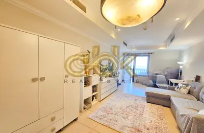 Apartment - 1 Bedroom - 2 Bathrooms for rent in East Porto Drive - Porto Arabia - The Pearl Island - Doha