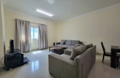 Apartment - 1 Bedroom - 1 Bathroom for rent in Hadramout Street - Doha Al Jadeed - Doha