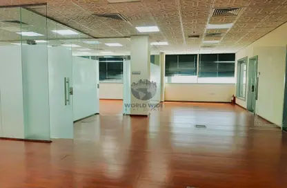 Empty Room image for: Office Space - Studio - 2 Bathrooms for rent in Salwa Road - Al Aziziyah - Doha, Image 1