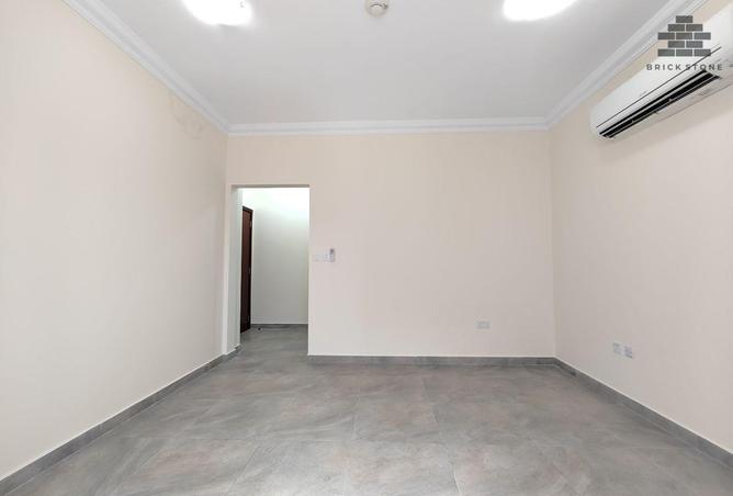 952124 - Property Image 3