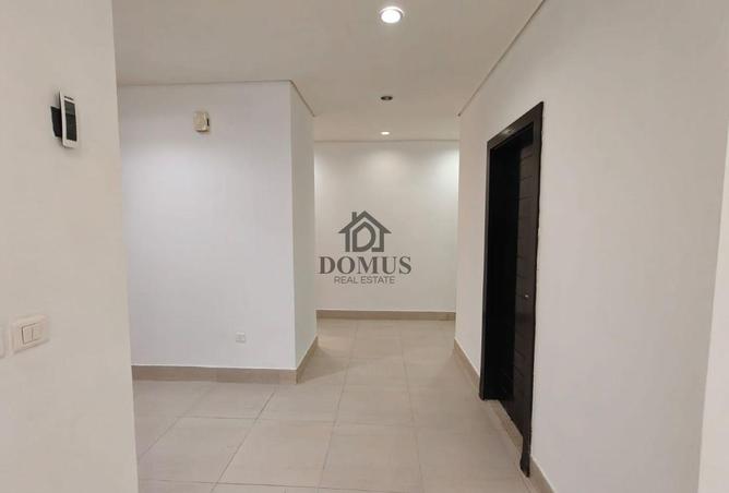 968602 - Property Image 3