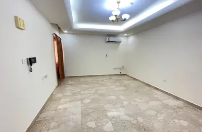 شقة - 2 غرف نوم - 2 حمامات للايجار في بن عمران - فريج بن عمران - الدوحة