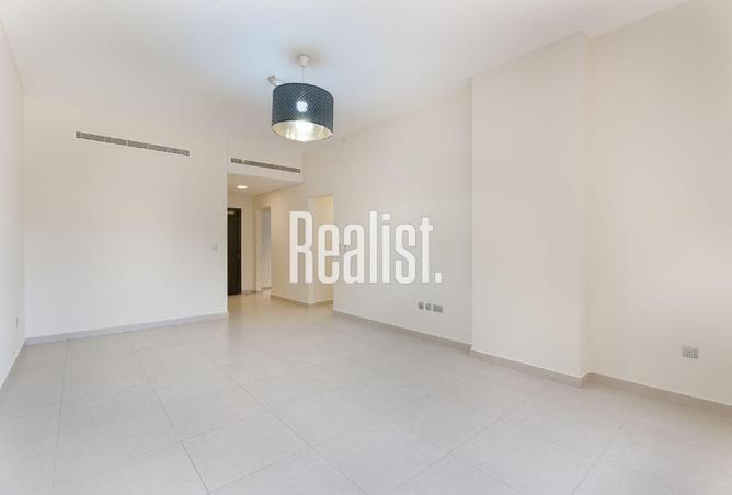 880257 - Property Image 3
