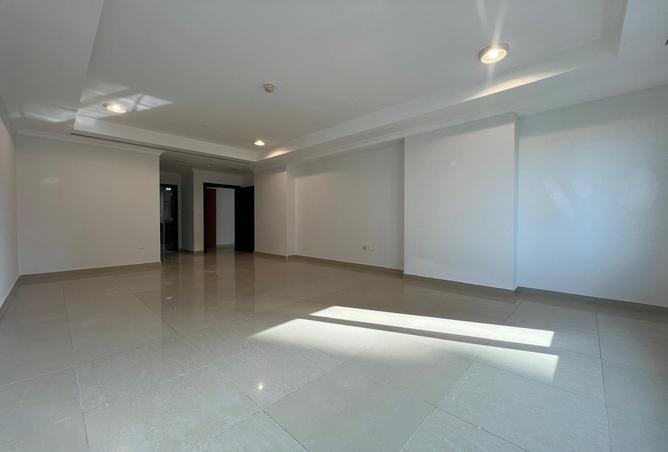 930863 - Property Image 2