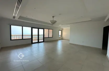 Apartment - 2 Bedrooms - 3 Bathrooms for rent in East Porto Drive - Porto Arabia - The Pearl Island - Doha