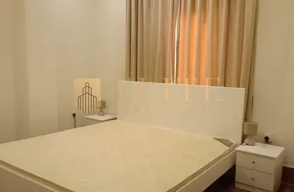 Apartment - 2 Bedrooms - 3 Bathrooms for rent in Umm Ghwailina Comm - Umm Ghuwalina - Umm Ghuwailina - Doha