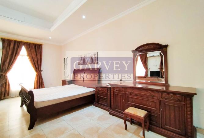 958553 - Property Image 3