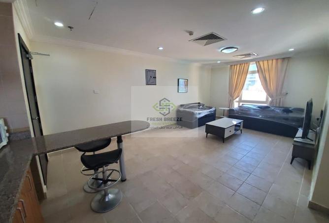 952547 - Property Image 2