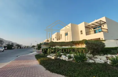 فيلا - 3 غرف نوم - 4 حمامات للايجار في بوابة عين خالد - عين خالد - الدوحة