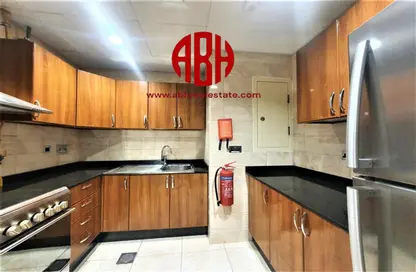 Kitchen image for: Apartment - 3 Bedrooms - 3 Bathrooms for rent in Marina Residence 16 - Marina District - Lusail, Image 1