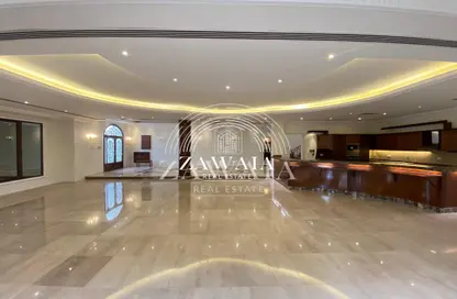 Apartment - 7 Bedrooms - 7+ Bathrooms for rent in Al Markhiya Street - Al Markhiya - Doha
