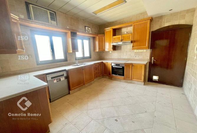 989219 - Property Image 3