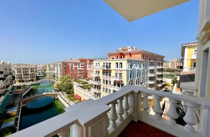 Apartment - 2 Bedrooms - 3 Bathrooms for rent in Qanat Quartier - The Pearl Island - Doha