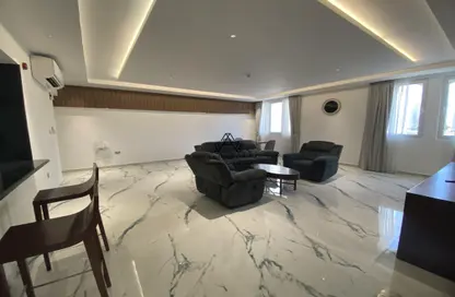 Apartment - 2 Bedrooms - 2 Bathrooms for rent in Al Mansoura - Doha
