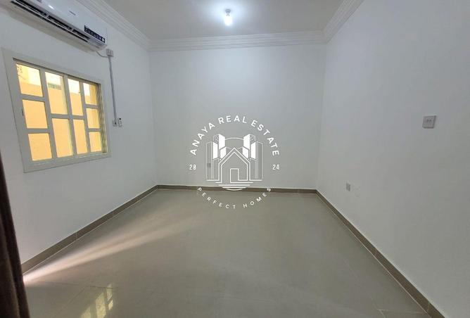 963827 - Property Image 2