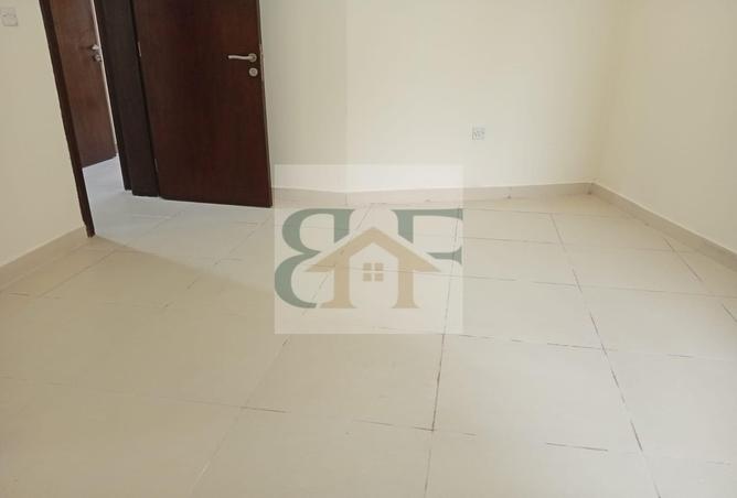 1004825 - Property Image 3