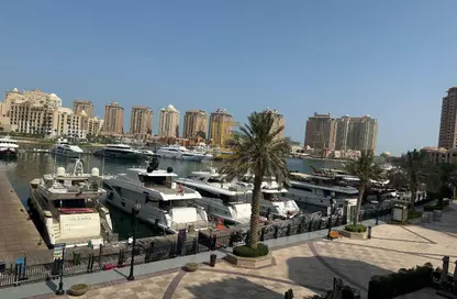 Townhouse - 2 Bedrooms - 3 Bathrooms for rent in West Porto Drive - Porto Arabia - The Pearl Island - Doha