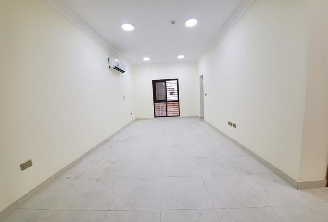 963107 - Property Image 2